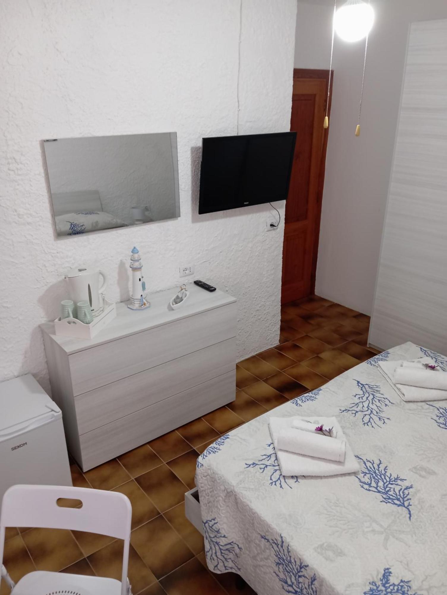 Villa Majore Beb Con Piscina Privata 雷纳马约勒 外观 照片